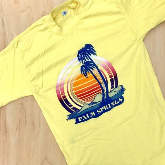 Vintage Belton | Palm Springs Tourist T-Shirt - Picture 1 of 6